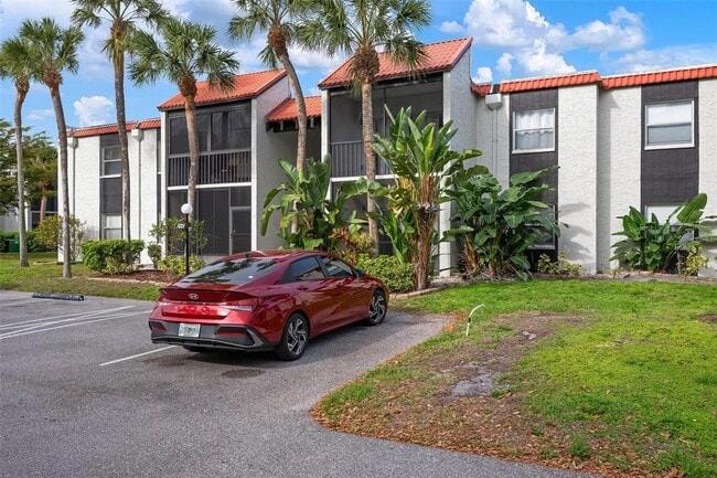 Building Photo - 3223 S Beneva Rd Unit 101