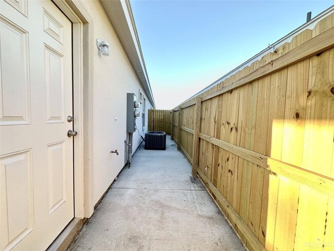 Photo - 14 Ventura Ave Unidad 3