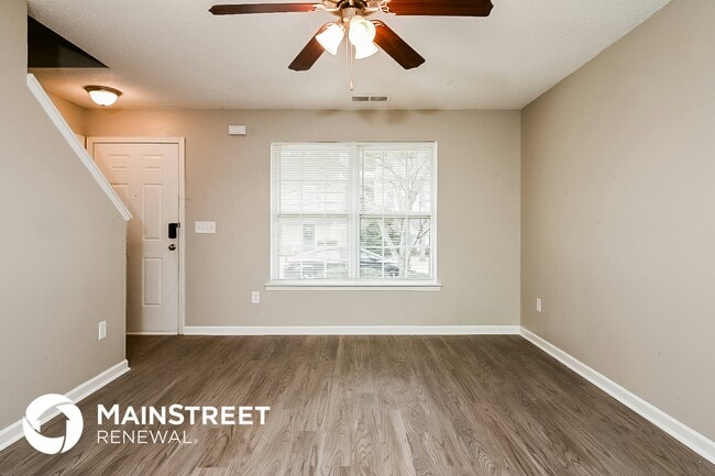 Photo - 405 Kendall Ln