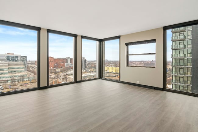 Photo - 1931 W Harrison St