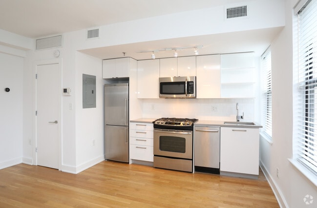 Studio - 1BR, 1BA - 350 SF