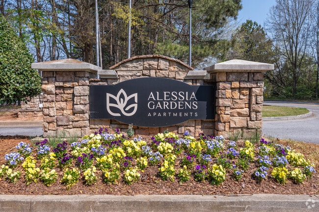 Building Photo - Alessia Gardens