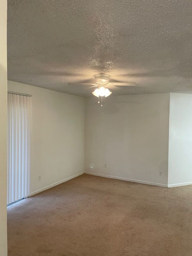 Photo - 6052 Westgate Dr Unit 102