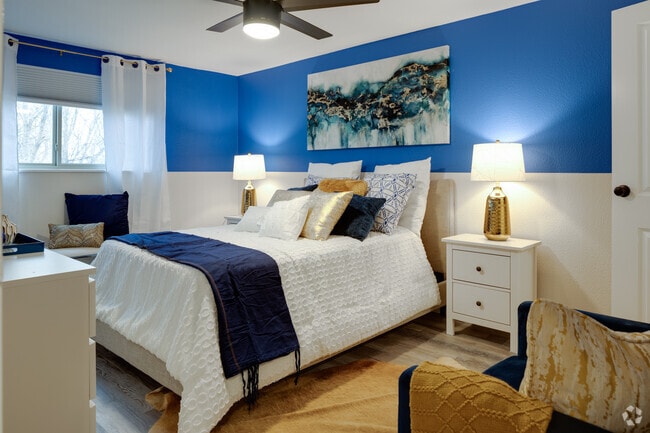 2BR, 1BA - 803SF - The Iris