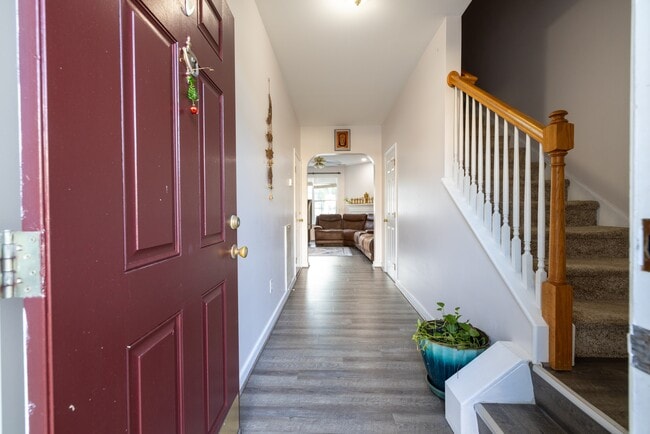 Photo - 305 Jamerson Ct