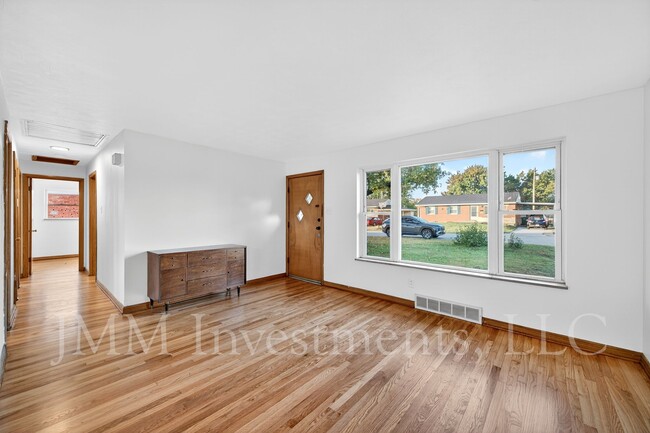 Photo - 4015 Greenmeadows Dr