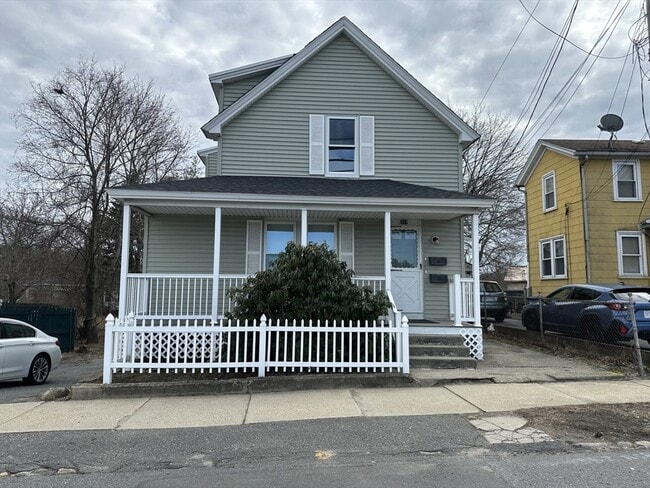 Building Photo - 357 Lancaster St Unit 2