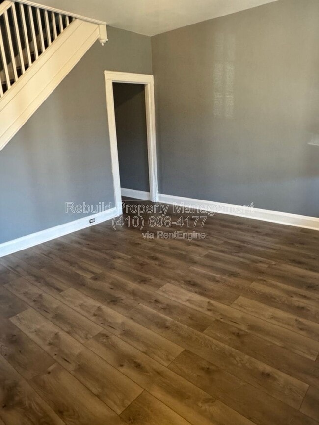 Photo - 3136 Chesterfield Ave