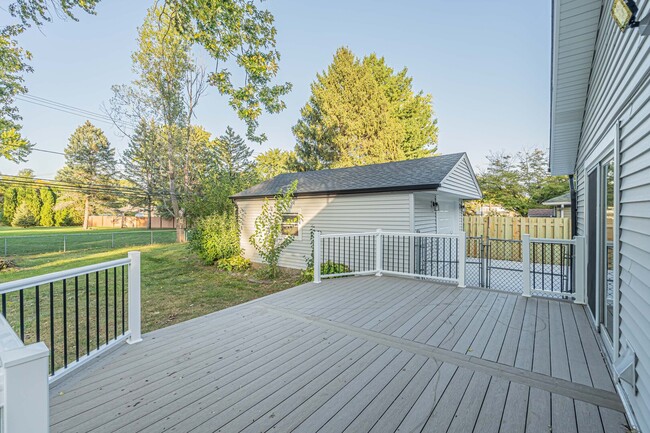 Photo - 2008 Kirchoff Rd