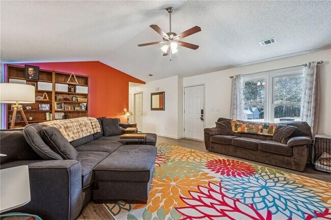 Photo - 1212 Torrey Pl SE