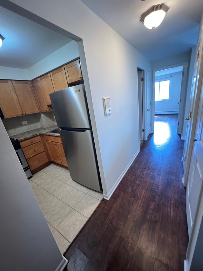Building Photo - 1285 Washington St Unit #8