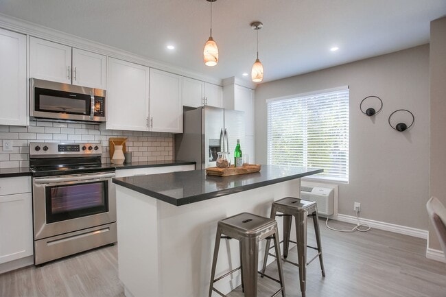 Photo - The Royal of Rancho Penasquitos