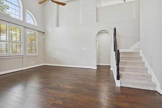 Photo - 5819 Santa Fe Springs Dr