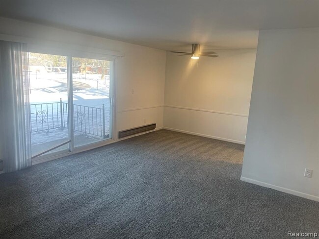 Photo - 1824 Colonial Village Way Unit 2