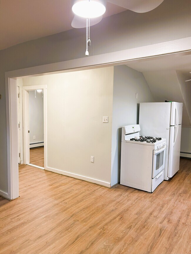 31 Wakefield St Apartments For Rent in West Warwick, RI