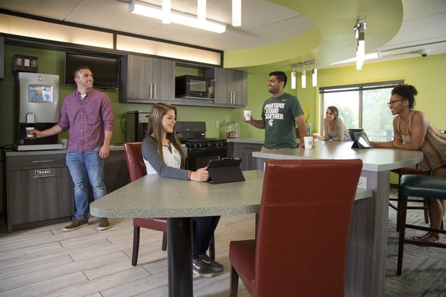 Photo - The Oaks Apartments