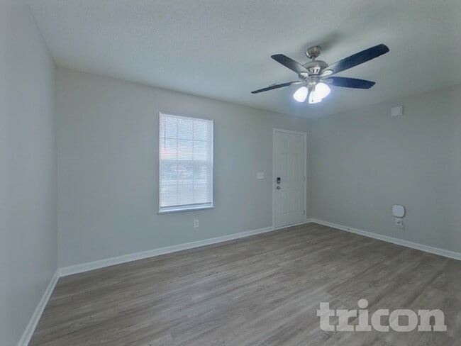 Photo - 19 Sterling Ridge Ct