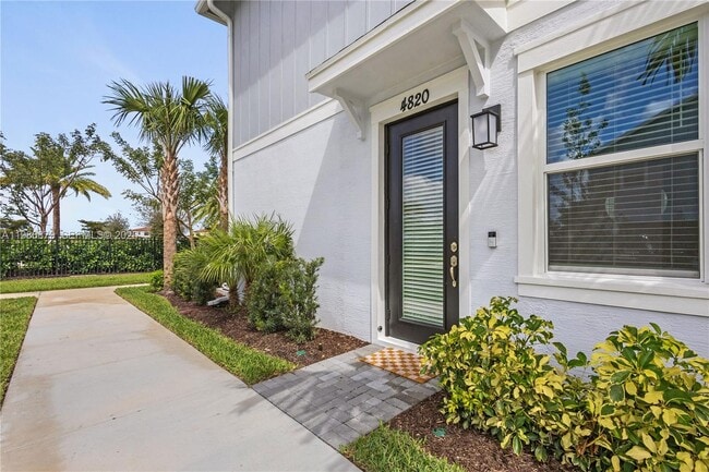 Photo - 4820 Longwood Lake Sq