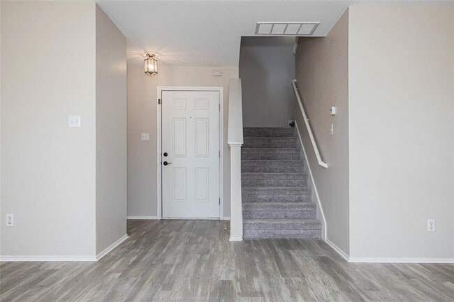 Photo - 311 Quarter Ave