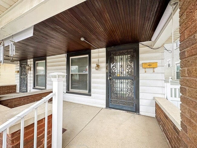 Photo - 838-838 N Oxford St Unit 838 N Oxford St