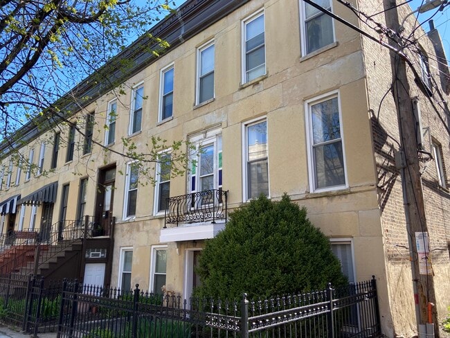 Exterior - 917 S Loomis St Unidad 1