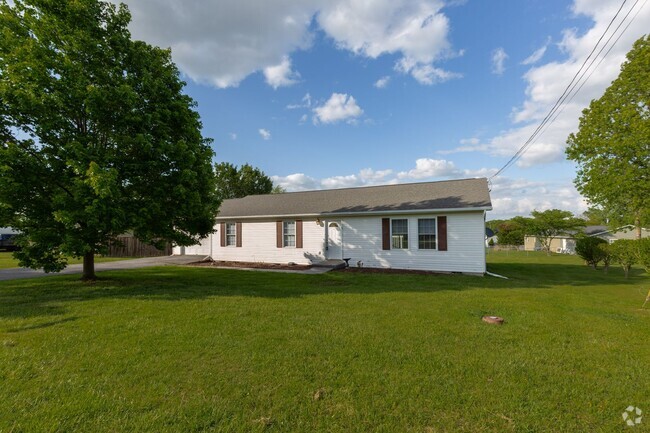 Building Photo - 3 bed/2 bath Single Family Home in Martins...
