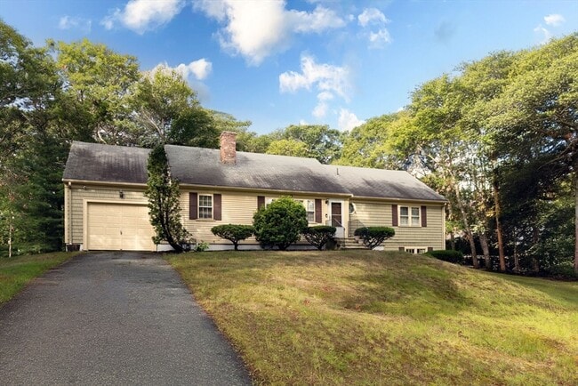 Building Photo - 49 Bramblebush Dr