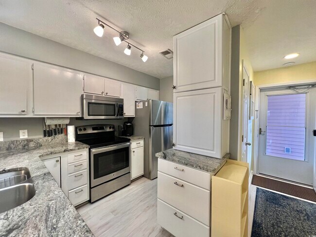 Photo - 628 Waterway Village Blvd