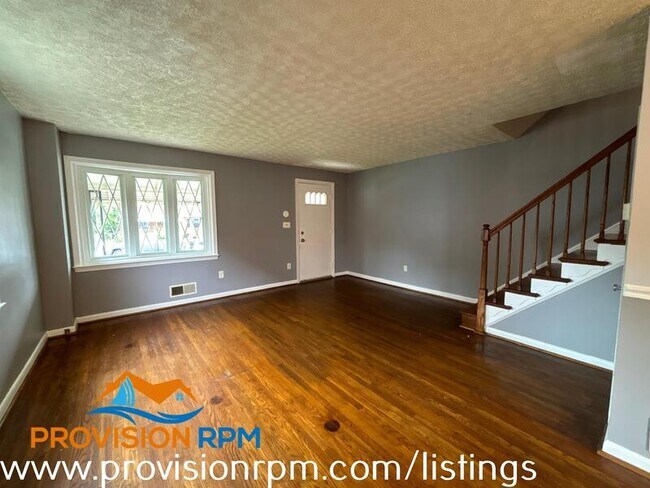 Photo - 2227 Southorn Rd