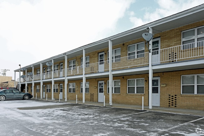 Photo - Talmadge Apartments