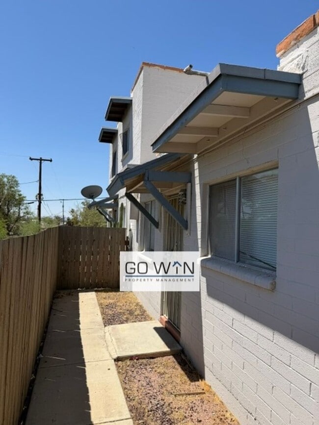 Photo - 1111 E Butler Dr Unit B