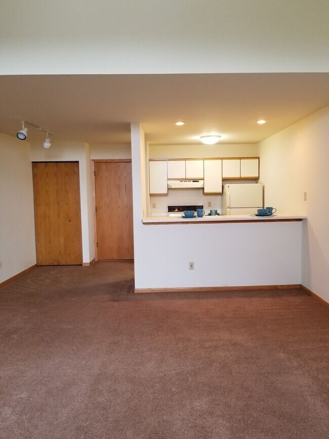 Photo - Available April 1st Unit 1617-105