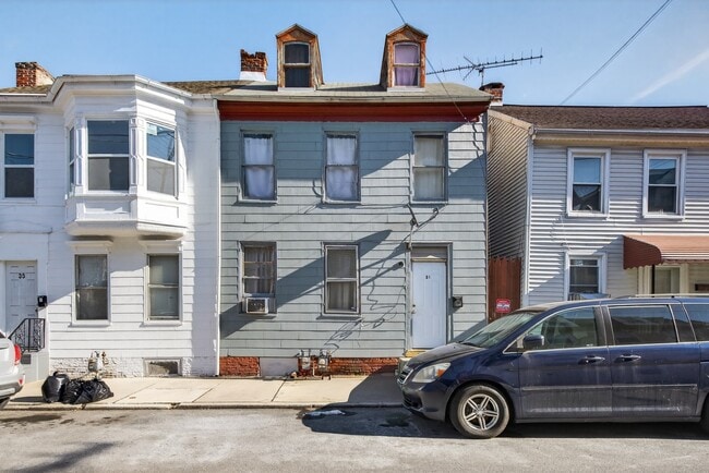 Photo - 31 N Hartley St