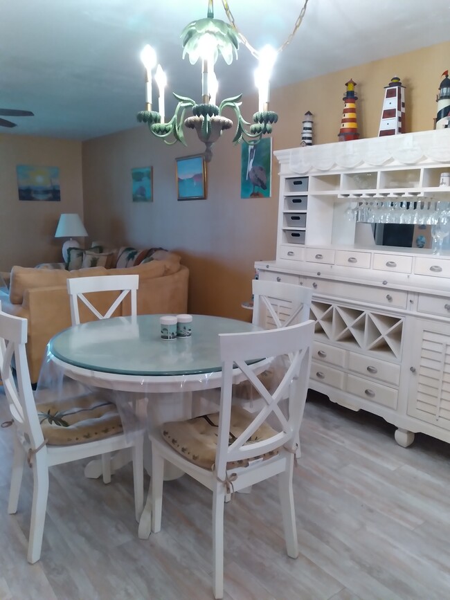 Photo - 1220 SE 40th St Unit 7