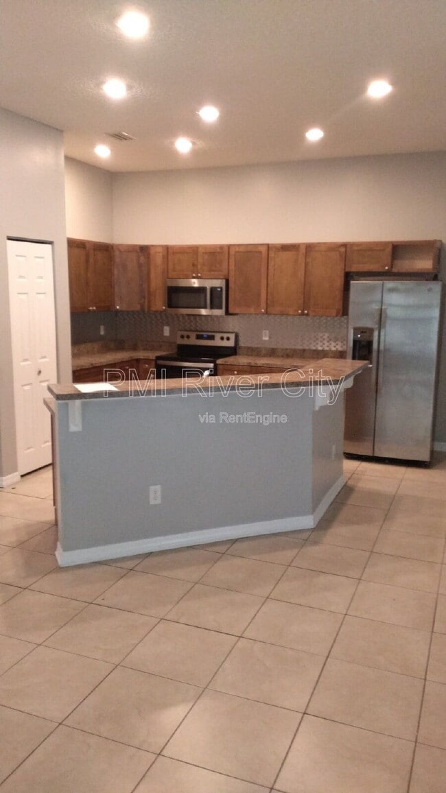 Photo - 820 Filmore Ln