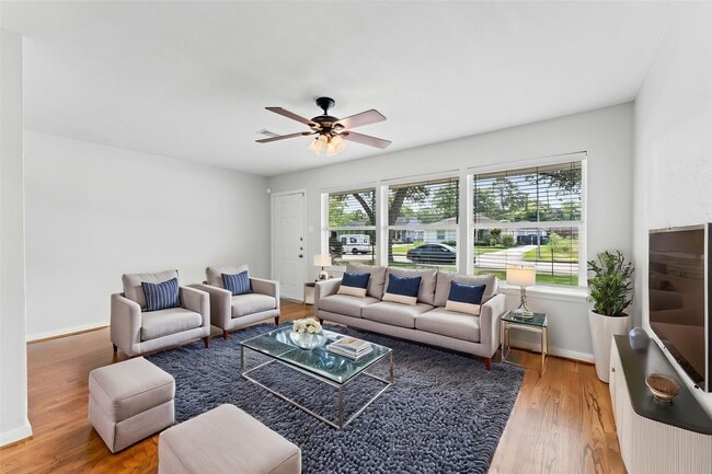 Photo - 4110 Woodfin St House
