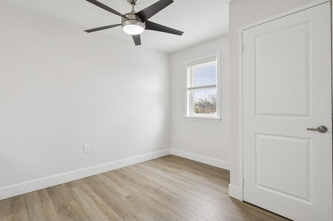 Photo - Crossings at Stanbridge