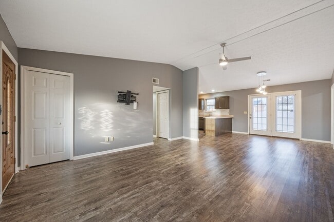 Photo - 3 Bedroom 1 1/2 Bath Home for Rent in Charlestown Indiana