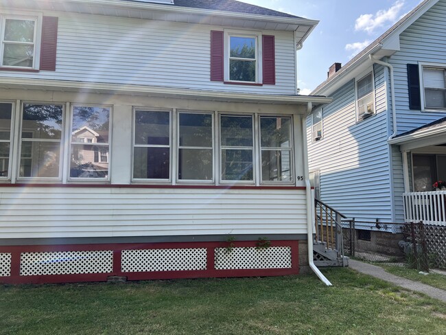 Building Photo - 95 Morton St Unit 95 Morton St