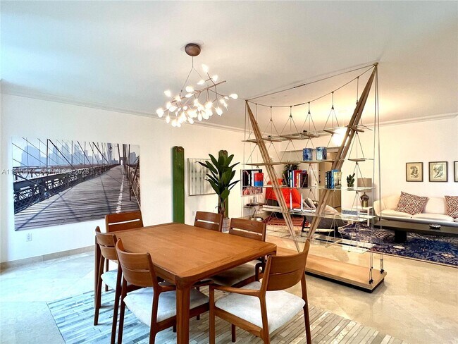 Photo - 445 Grand Bay Dr Unidad 310