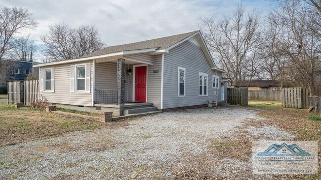 Photo - 2024 1st St SW