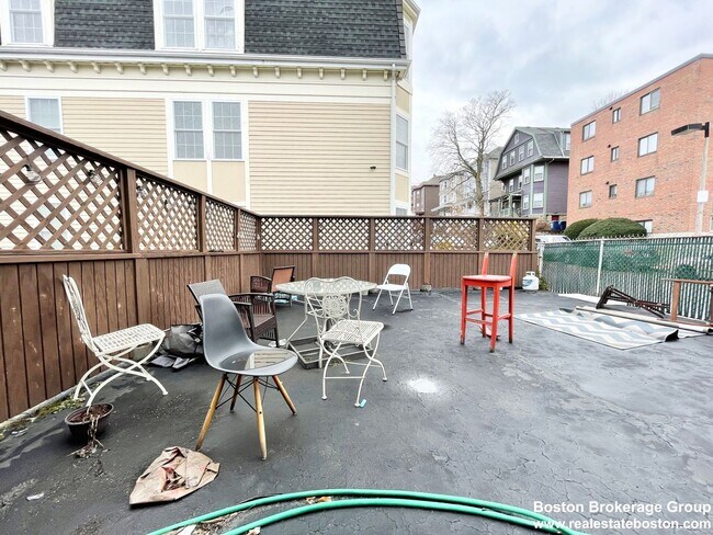 Photo - Perfect apartment for Social Students near NEU! Spacious, Yard, Parking & more!