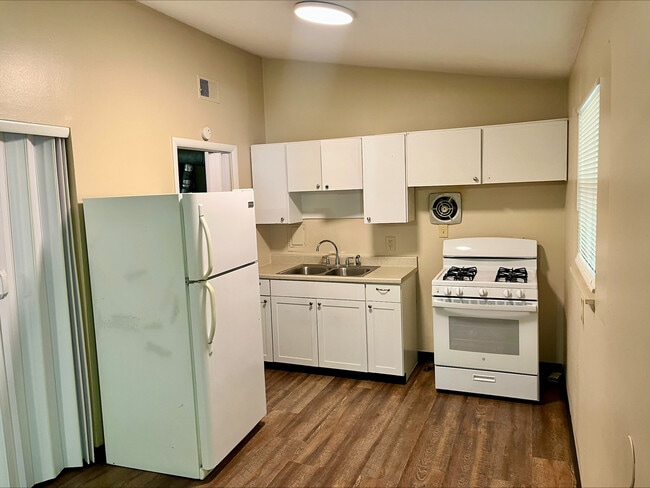 Photo - 467 Julien Ave Unidad 469