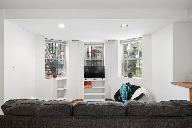 Photo - 1236 N Marion Ct