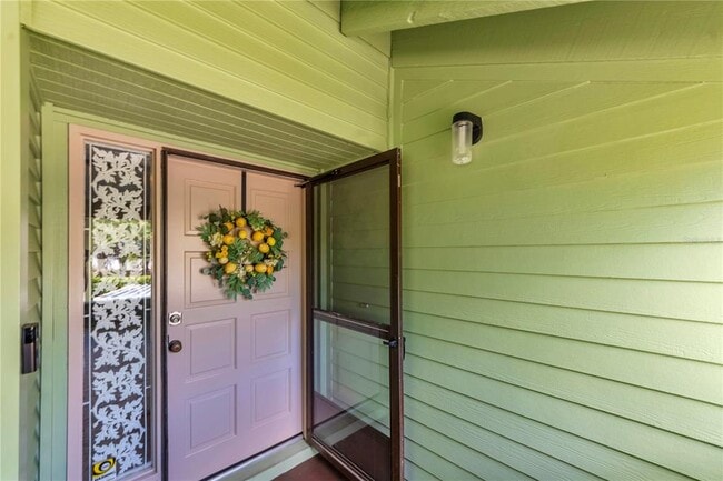 Building Photo - 4114 Pinelake Ln Unit 202