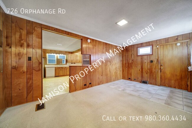 Photo - 726 Orphanage Rd