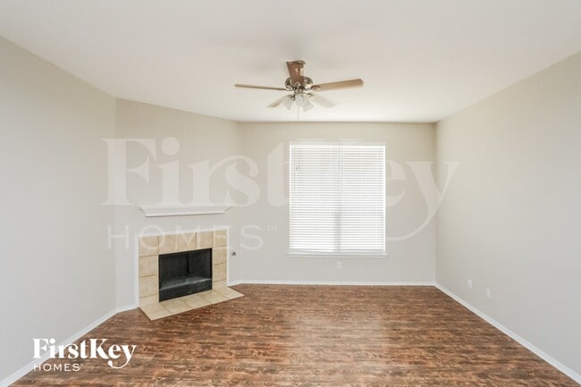 Photo - 3025 Meadowbrook Dr