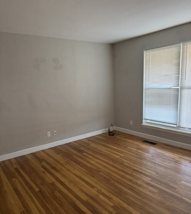 Photo - Welcome Home to Desirable Fenton!