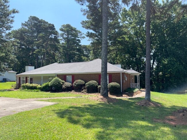 Building Photo - 668 Greenvale Rd Unit 668