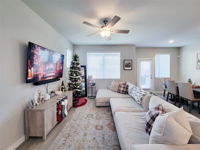 Photo - 710 Seafoam Ln